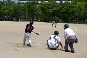 千種公園野球場は試合中