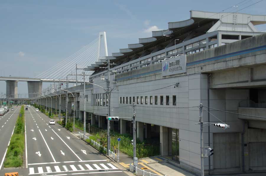 あおなみ線金城ふ頭駅からすぐ